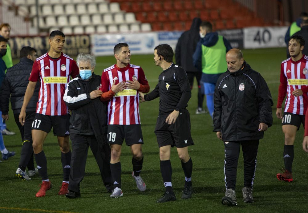 El CD Acero logra la tercera posición frente al Recambios Colón.