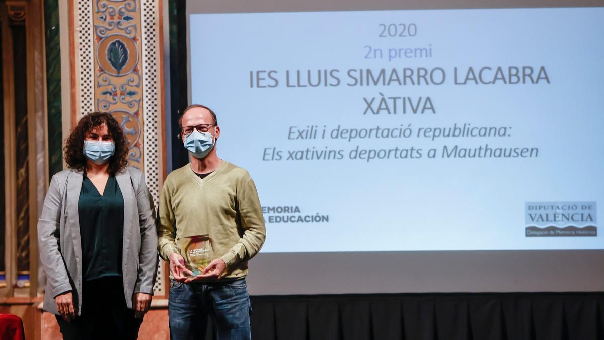 Entrega del premio al IES Luis Simarro de Xàtiva.