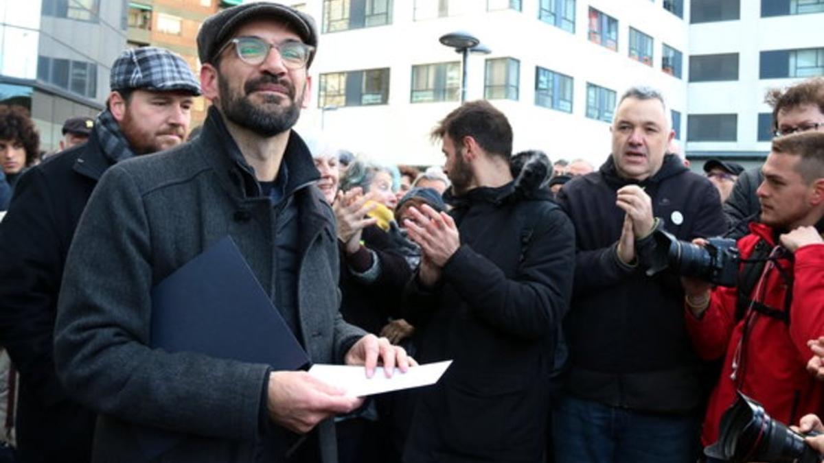 El exalcalde de Sabadell, Maties Serracant, a la salida del juzgado.