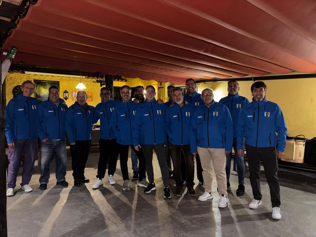 Los componentes de Los Legías, durante un ensayo en su cuartel general en Candelaria.