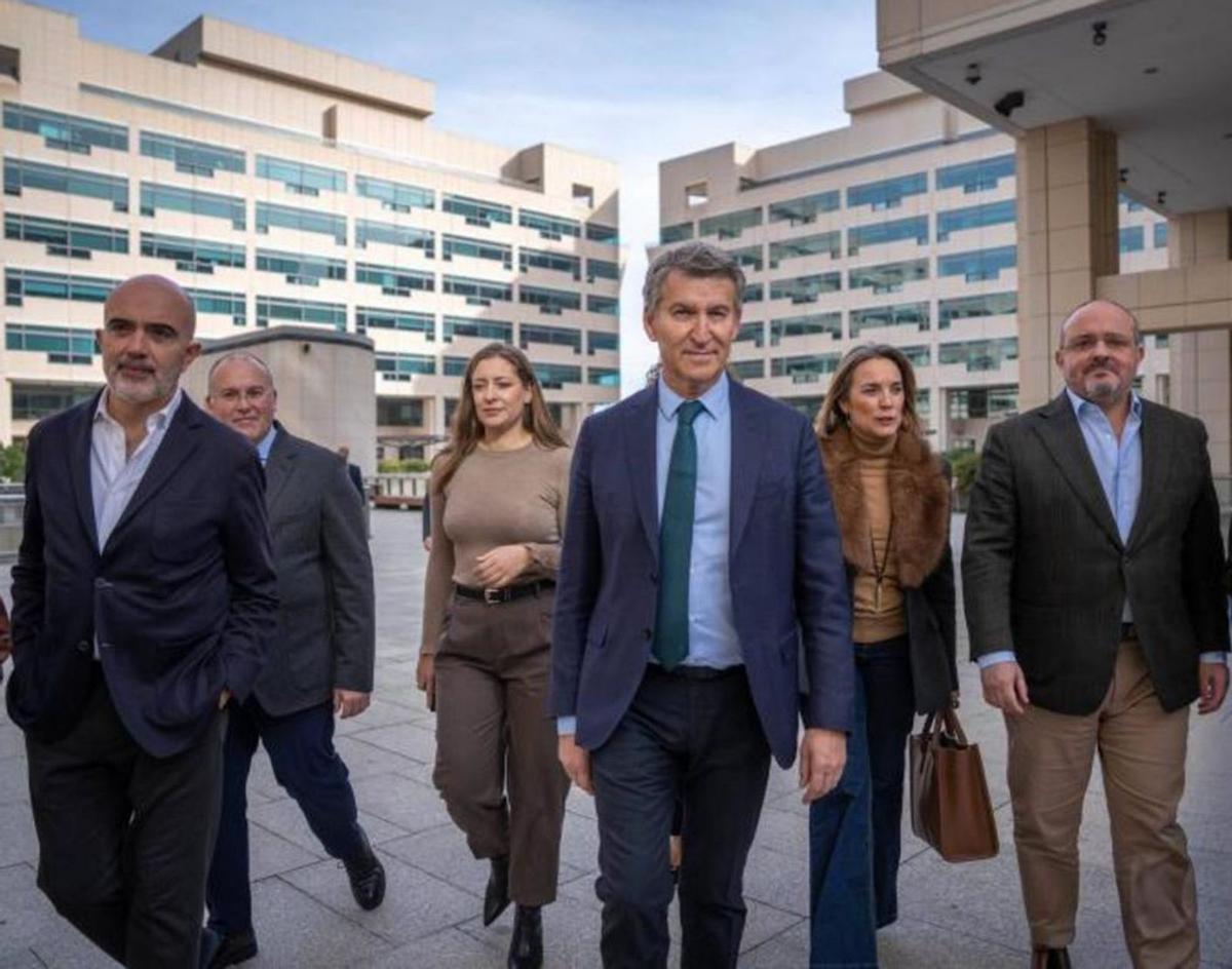 Feijóo promet reduir a quatre anys els terminis de construcció d’habitatge