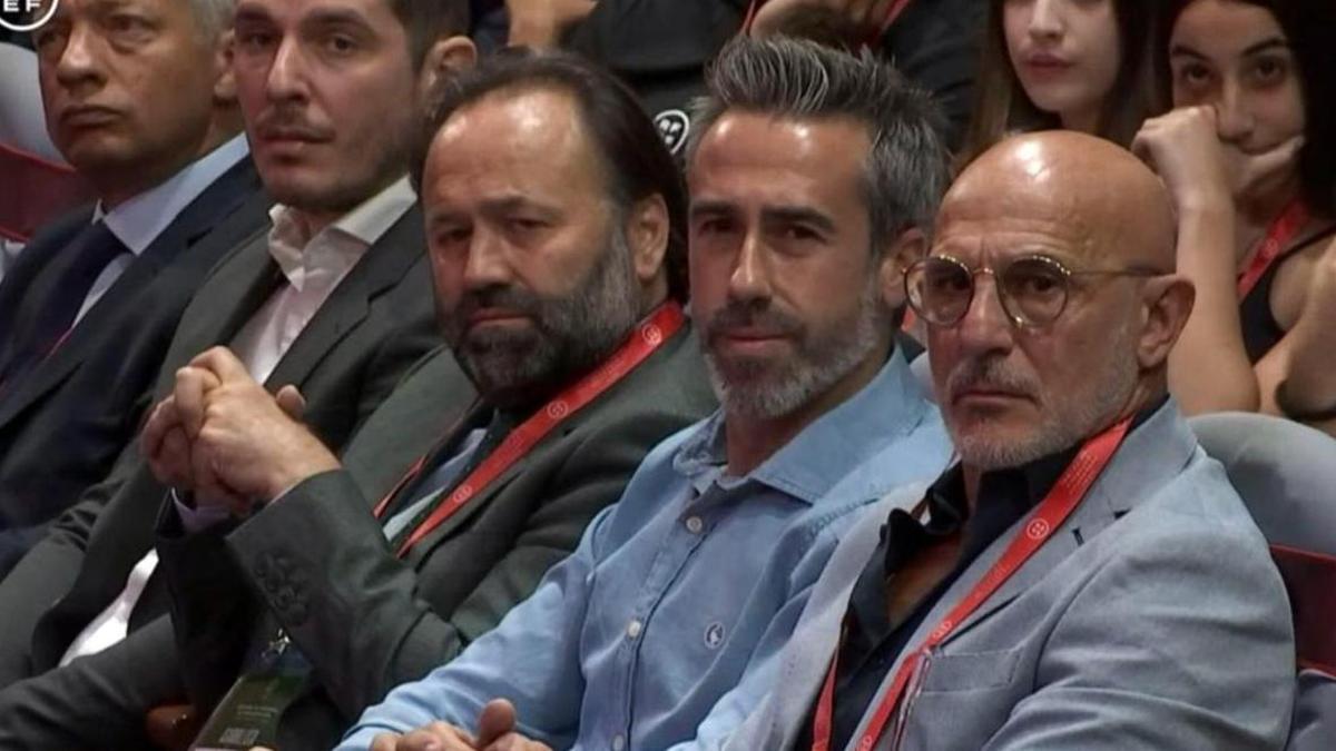 Jorge Vilda y Luis de la Fuente, durante la asamblea del viernes en la Federación.