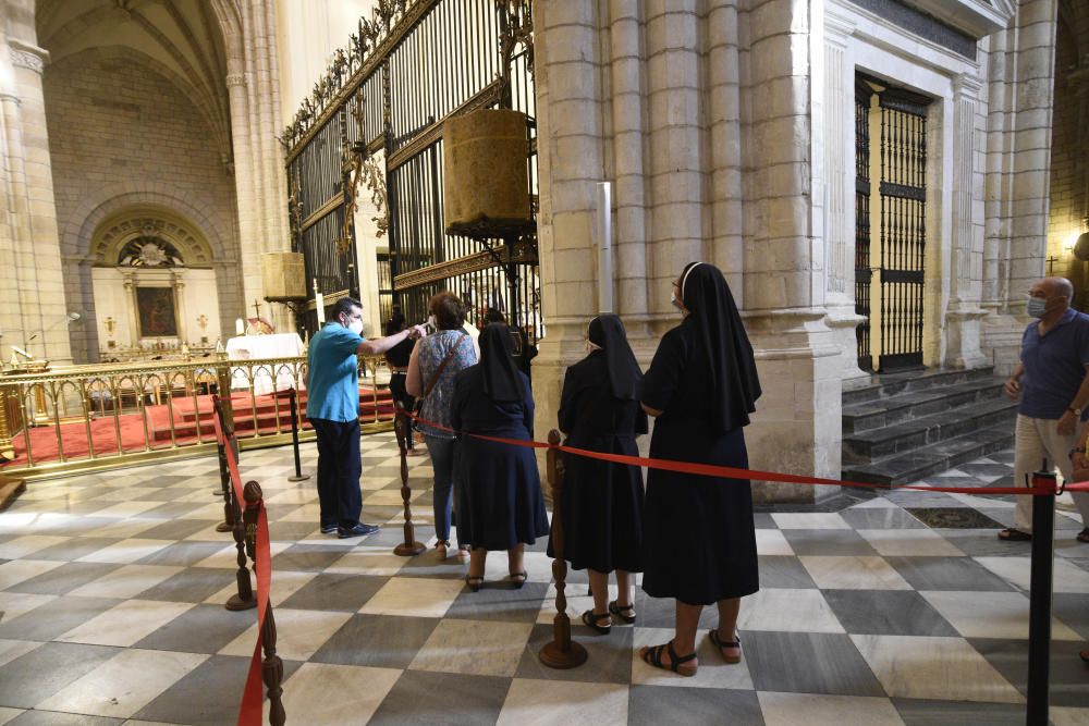 El coronavirus no impide a cientos de murcianos visitar a 'La Morenica'