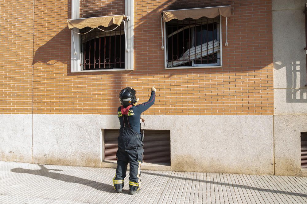 Incendio en la urbanización Meiterráneo de Cartagena