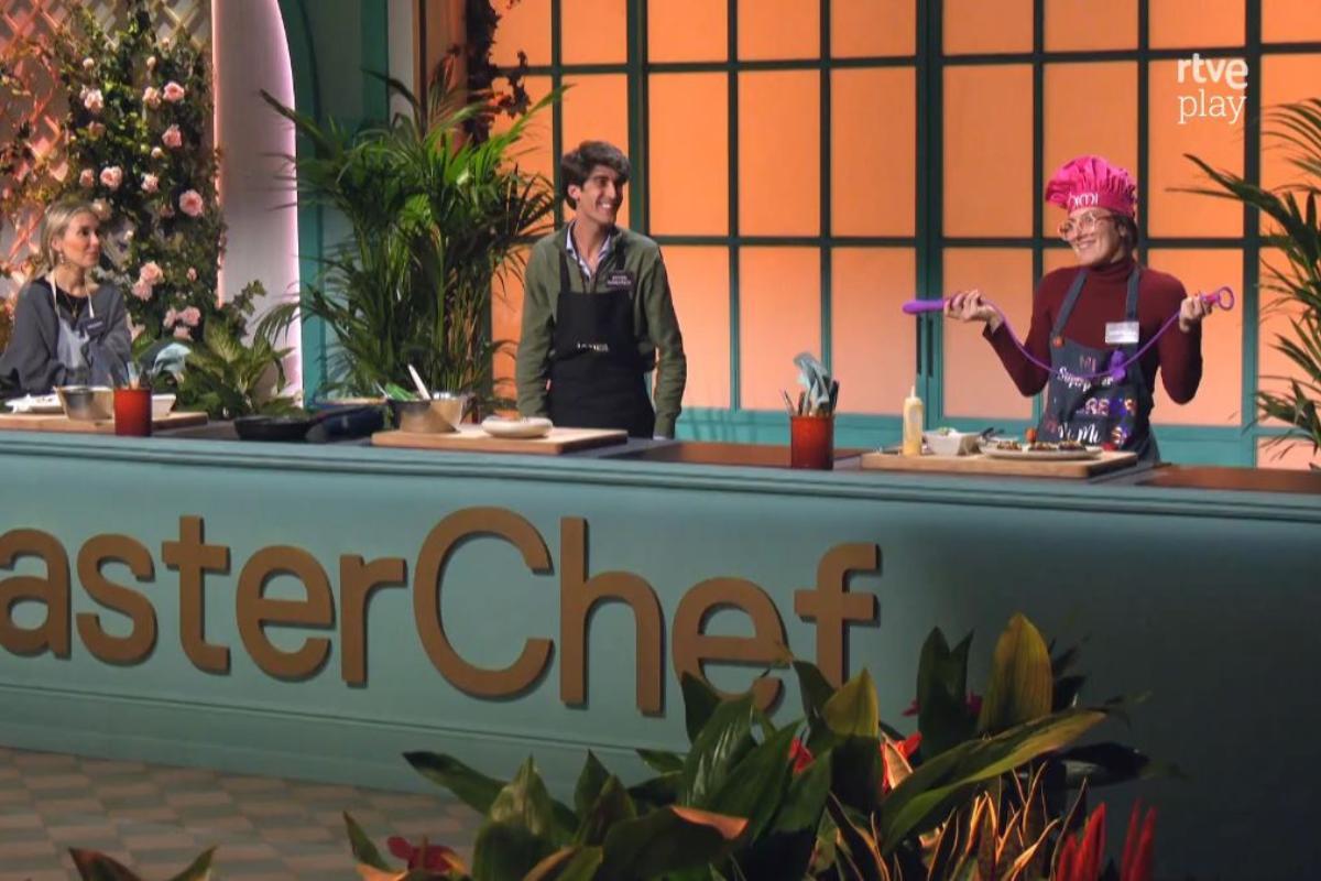 Mimi, la murciana de MasterChef presenta su plato.