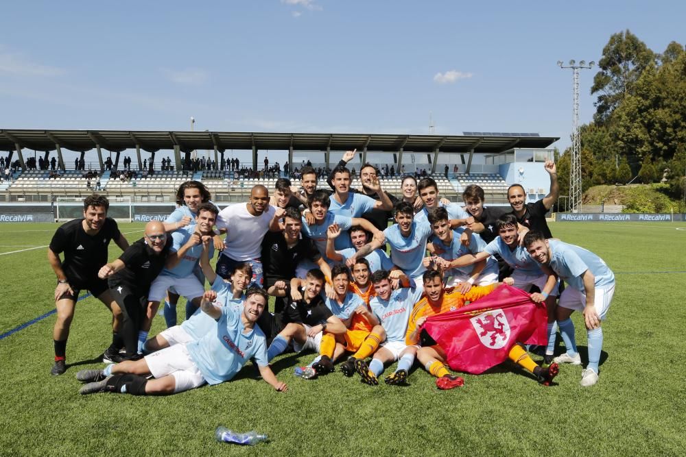 El equipo celeste se proclama campeón de liga tras golear al Pontevedra.