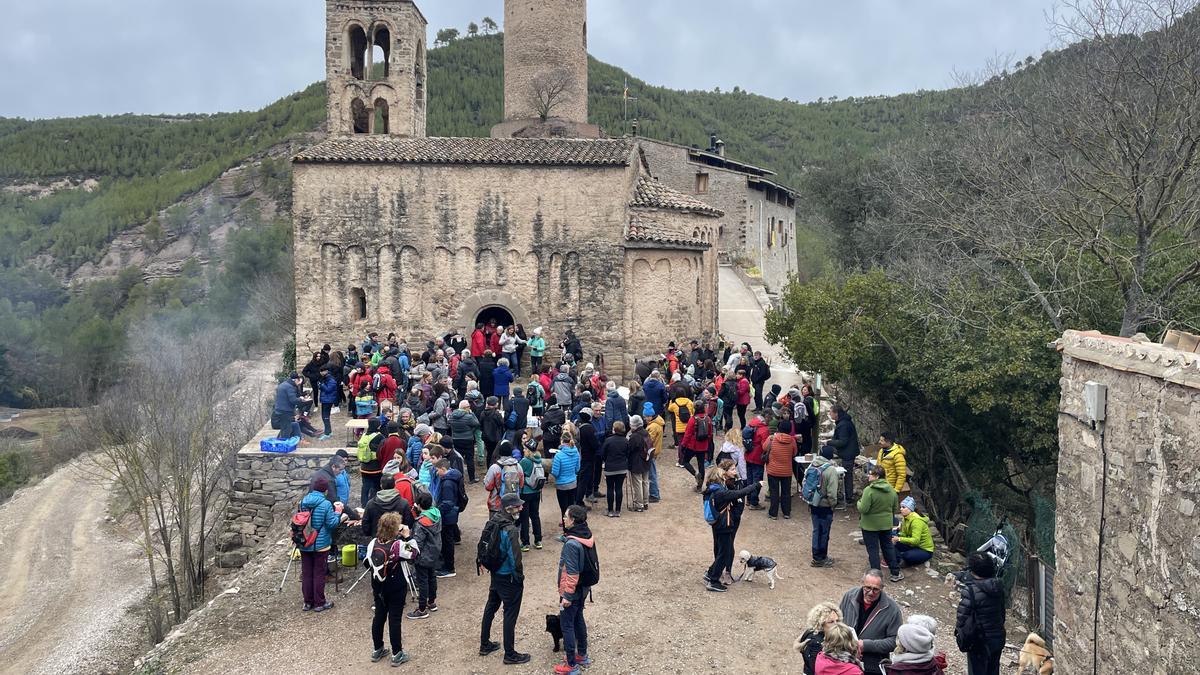 Acte de portada del pessebre al santuari