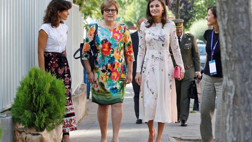 La Reina Letizia, de nuevo con el vestido de Asos