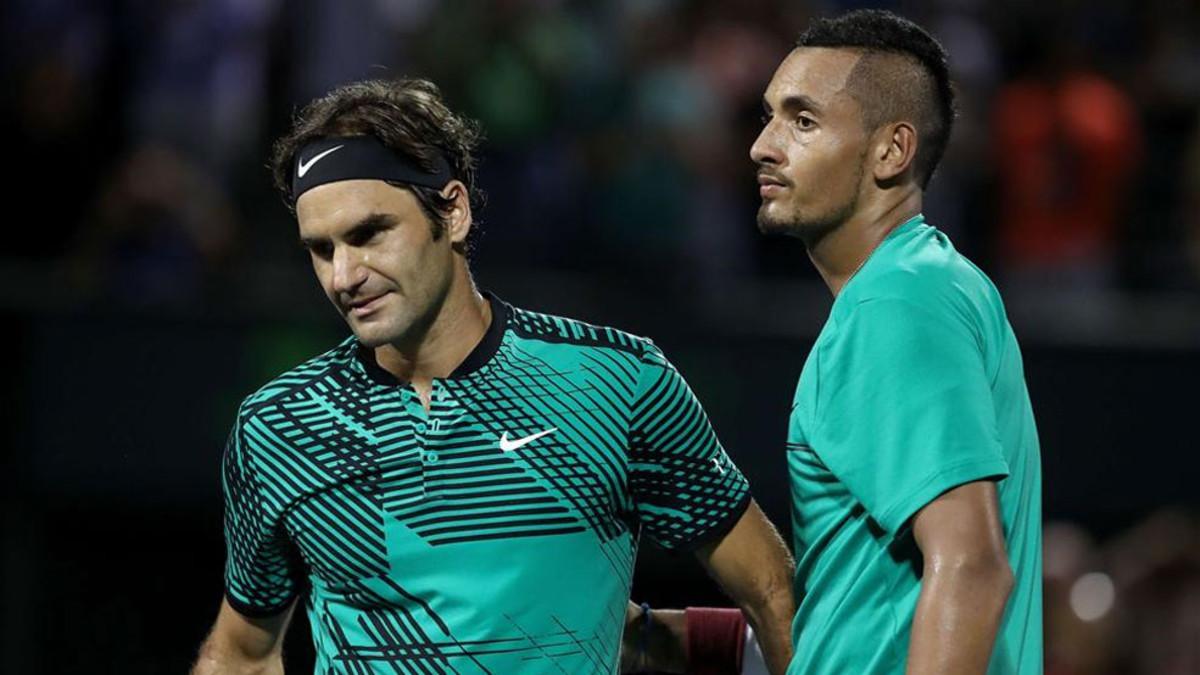 Federer y Kyrgios se saludan tras el partido