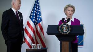 El presidente de EEUU, Joe Biden, y la presidenta de la CE, Ursula Von der Leyen, en la cumbre del G-20 de Roma.