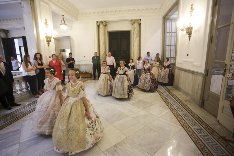 Ensayo de las cortes de honor para el día de la Proclamación