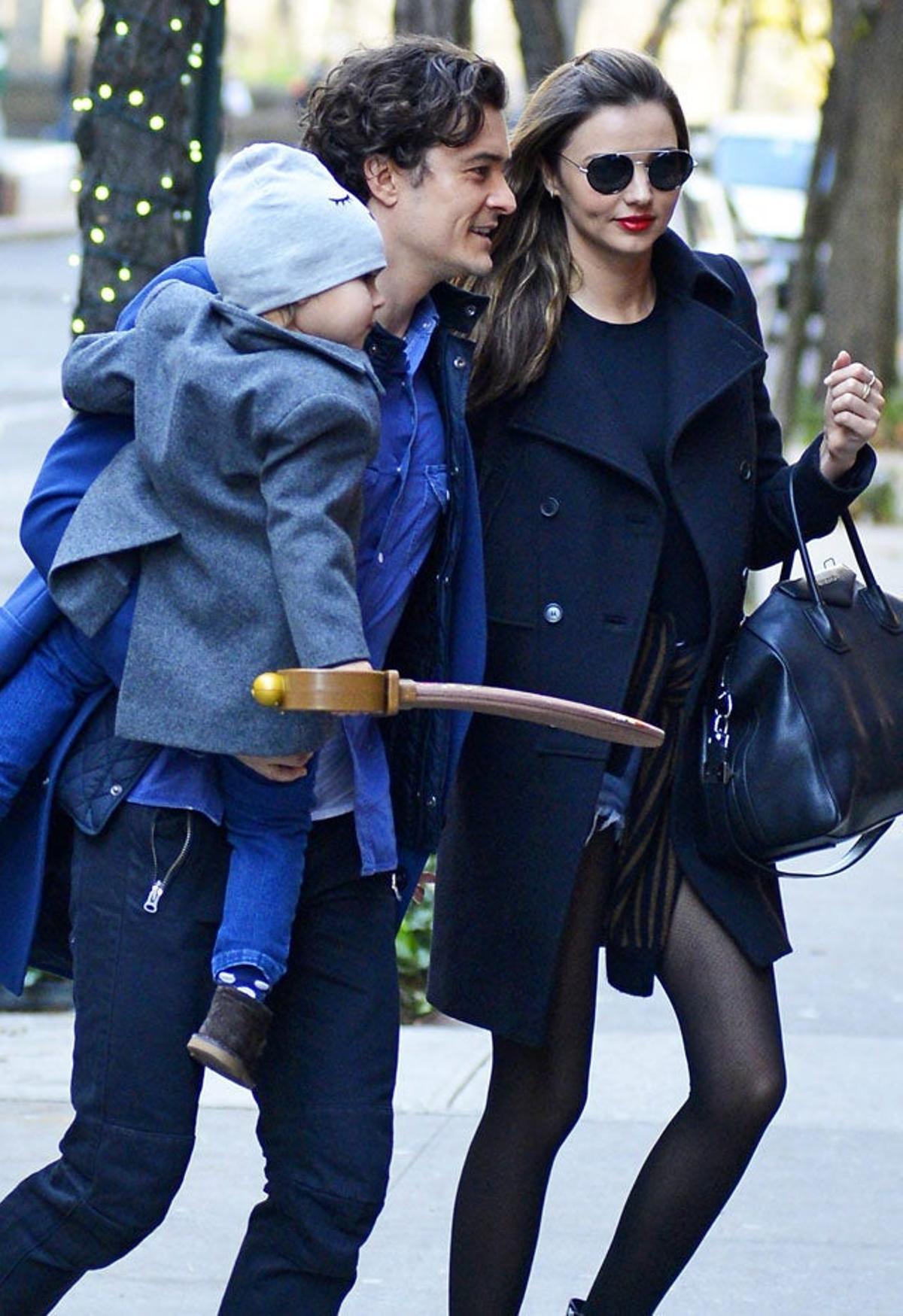 Orlando Bloom y Miranda Kerr con Flynn Orlando Bloom y Miranda Kerr con Flynn
