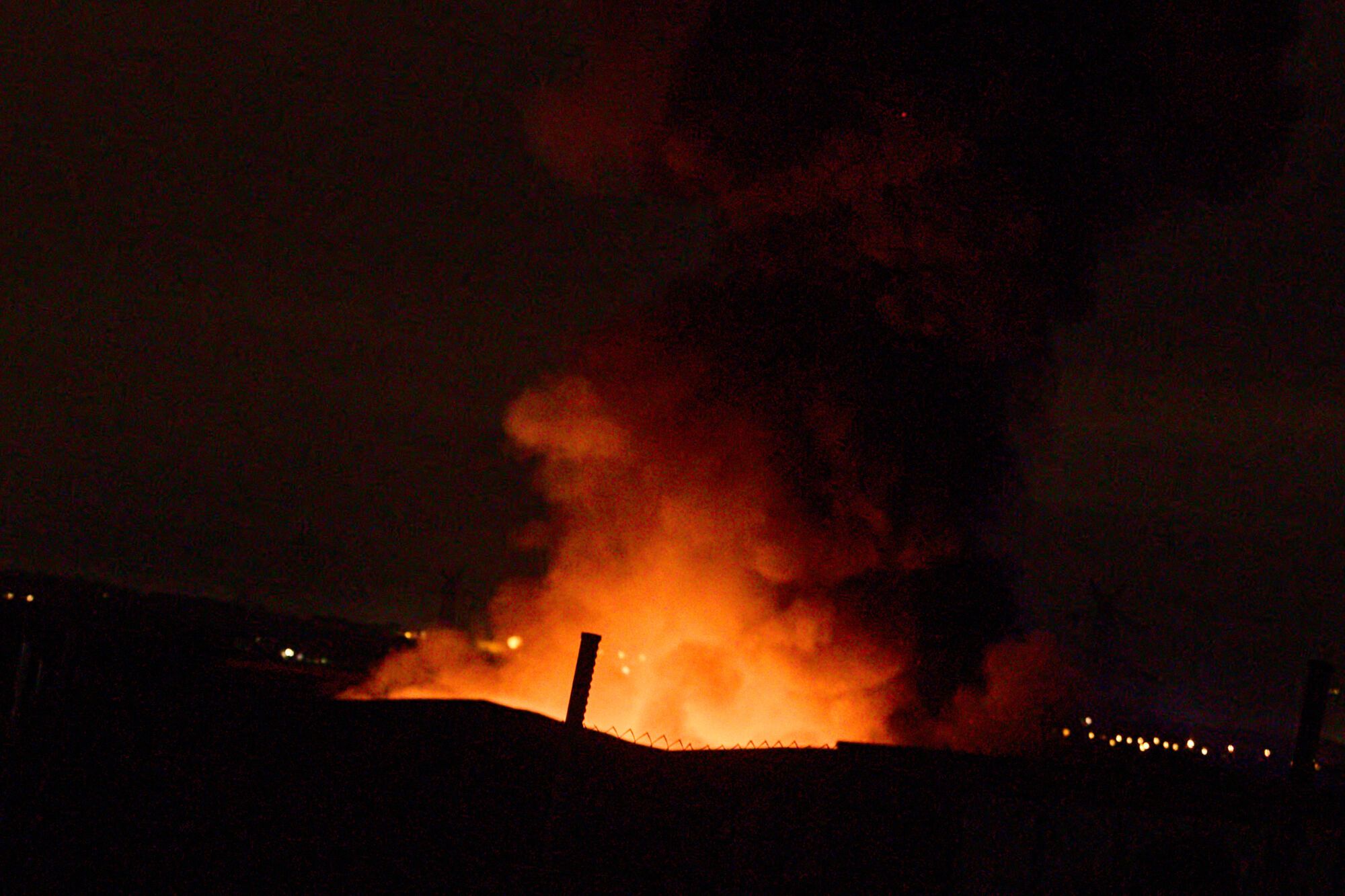 Incendi a la deixallaria EcoGirona de Vilobí d´Onyar