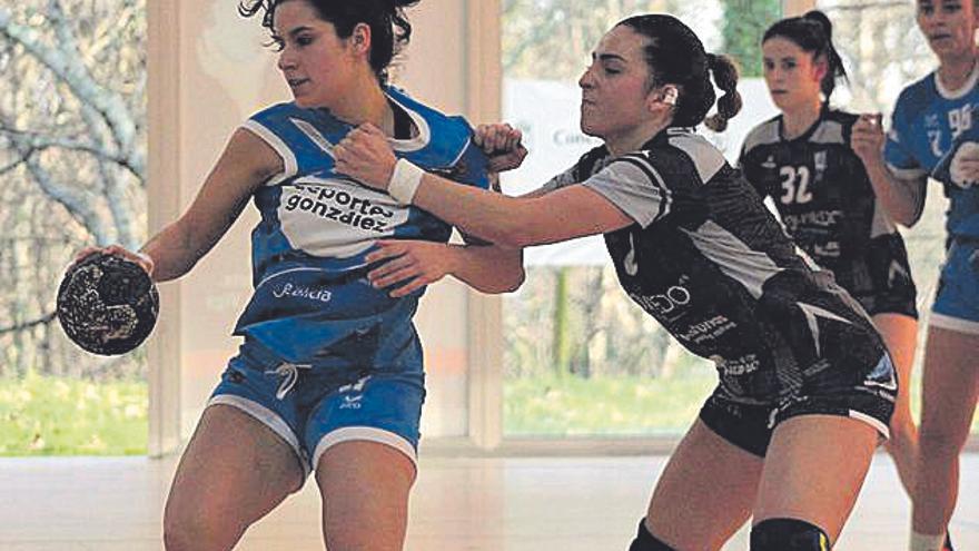Una imagen del partido del Oviedo Femenino