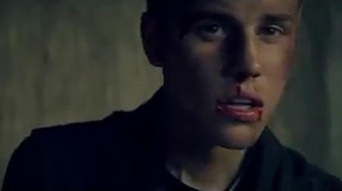Videoclip de ’As long as you love me’, de Justin Bieber.