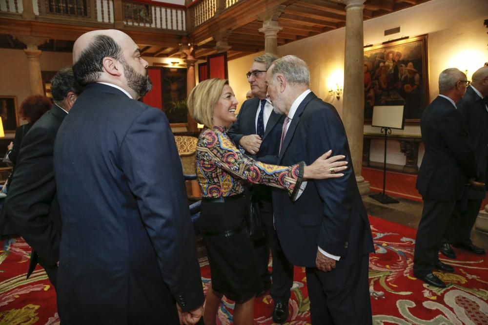 Íñigo de la Serna, Ministro de Fomento, analiza el "Presente y futuro de las infraestructuras en Asturias"