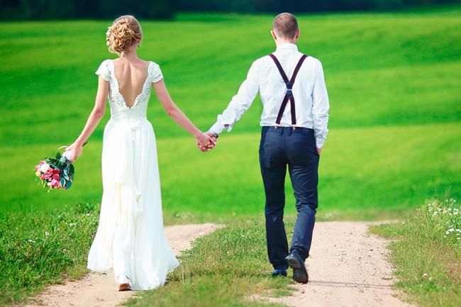 Recogidos para novias: pareja de novios