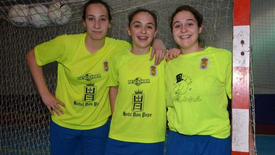 Las tres jugadoras del Poio Pescamar convocadas por la selección gallega Sub21. // G. Santos