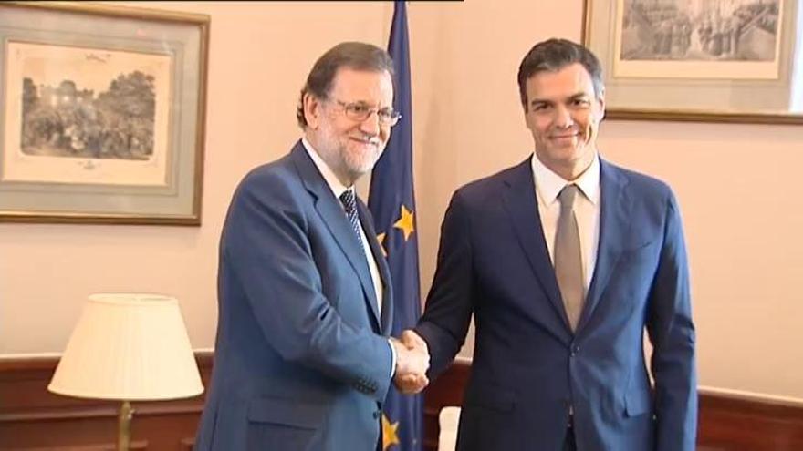 Sánchez traslada a Rajoy el rechazo a su investidura