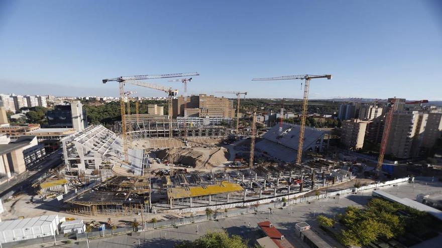 El PSOE vuelve a reclamar el informe sobre el destino de los 8 millones del 'naming' de La Romareda: "El derecho de información está en manos de entidades privadas"