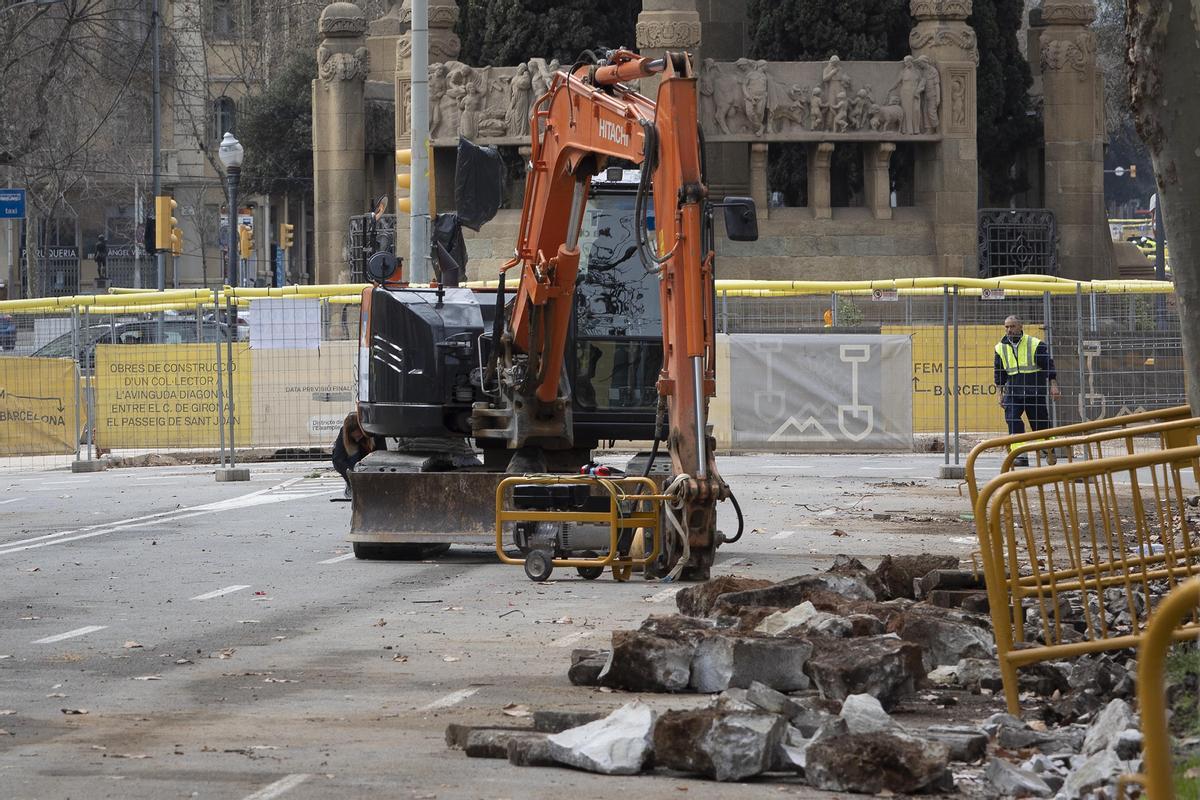 Las obras de conexión del tranvía, ya iniciadas en la Diagonal a la altura de Verdaguer