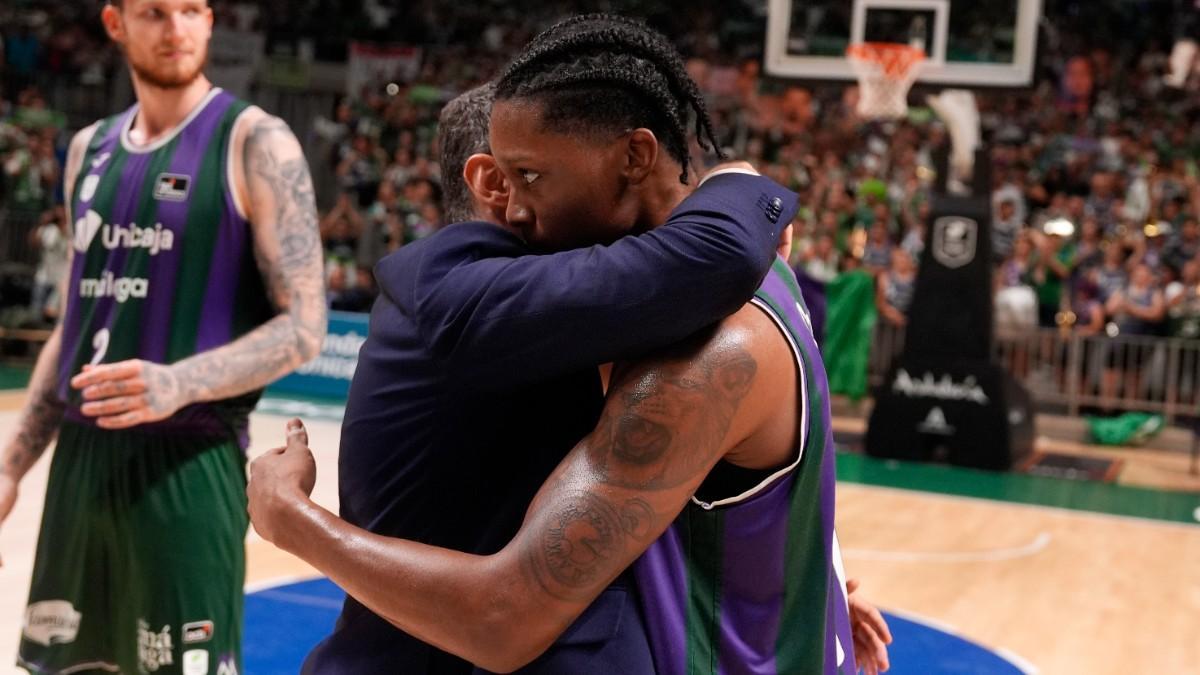 Tyson Carter will continue his career in the Red Star