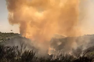 El fuego arrasa 570 hectáreas en Vilardevós