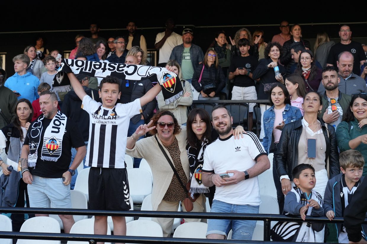 ¡Las mejores imágenes de la celebración del ascenso a Segunda Federación del Castellón B!
