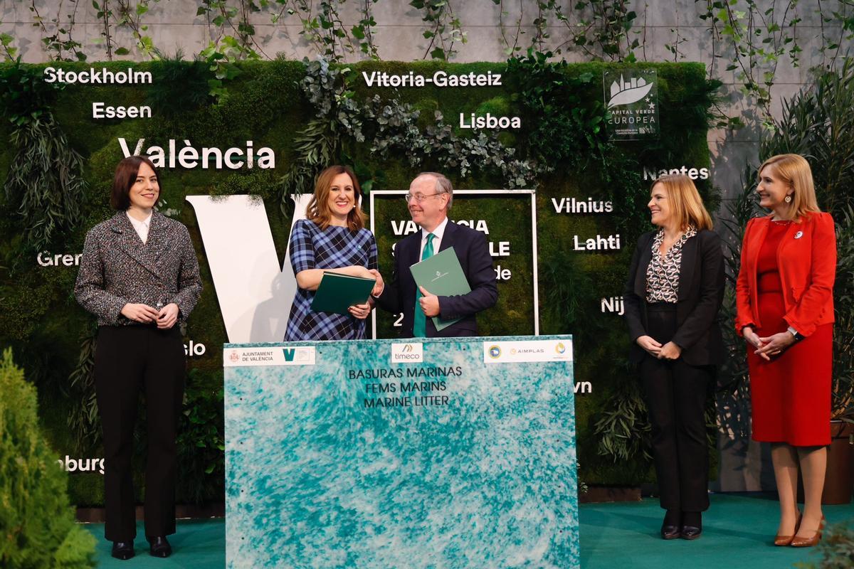 Catalá firma ante Morant la declaración de buenas prácticas de la Capitalidad Verde Europea