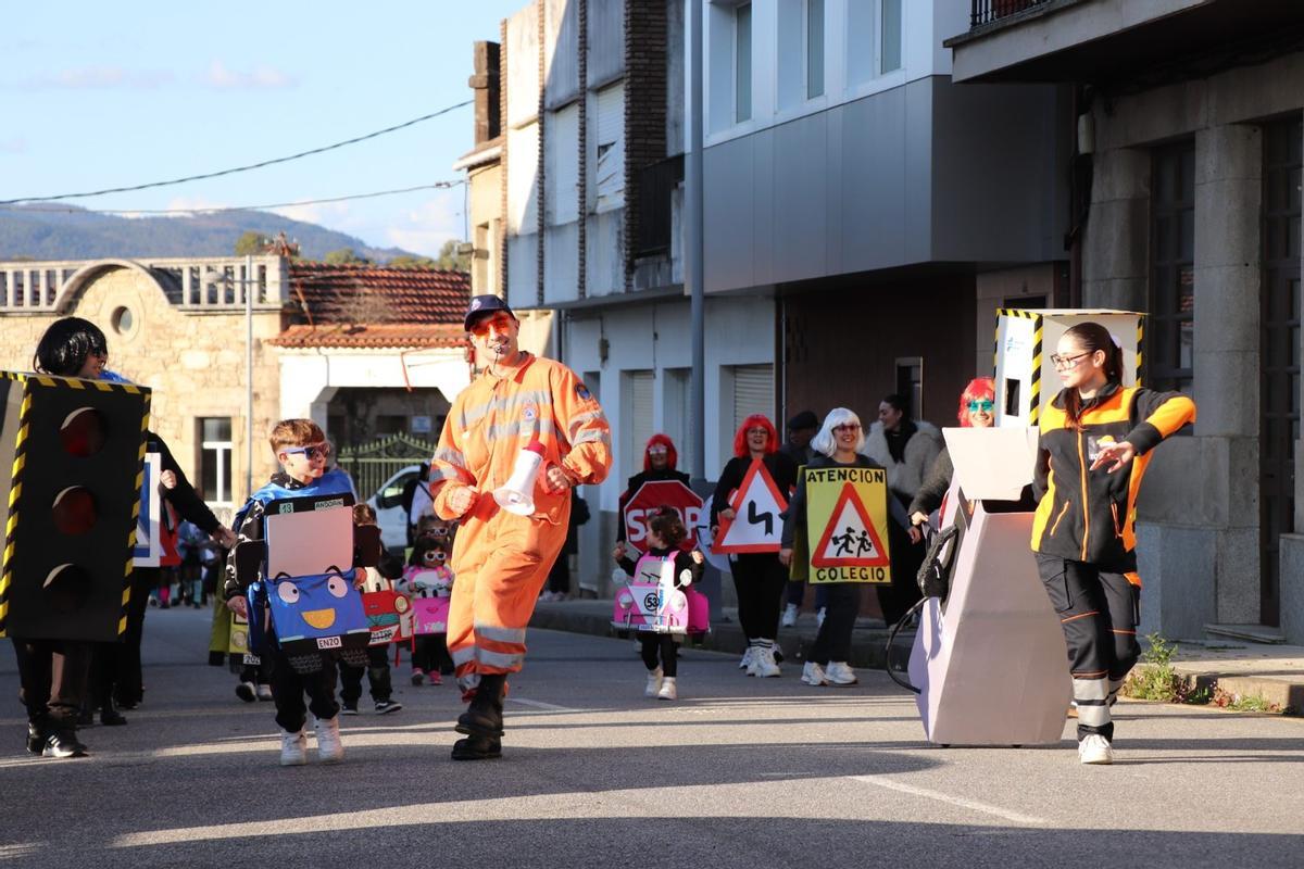 El desfile de disfraces de carnaval llevado a cabo en el Concello de Catoira.