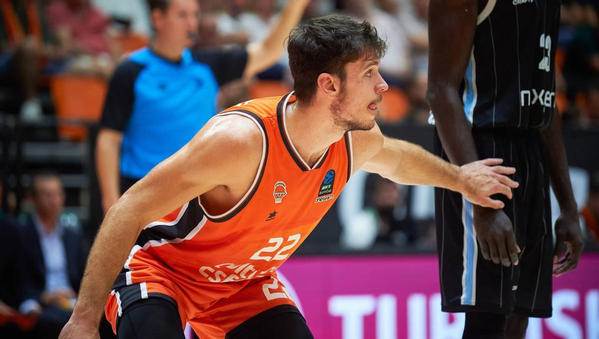 Ethan Happ en una de sus pocas apariciones con la camiseta de Valencia Basket