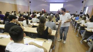 "Llevo media hora llorando", el enfado por el examen de Matemáticas de Selectividad en Andalucía