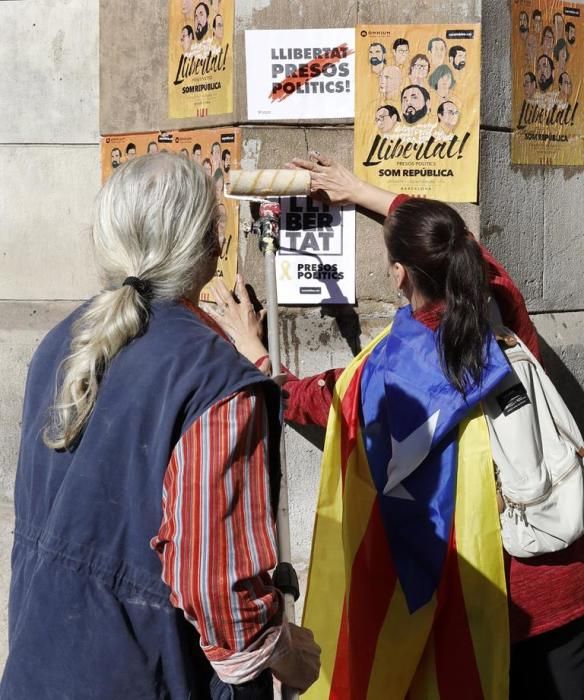 Encartellada arreu de Catalunya per demanar la llibertat dels presos