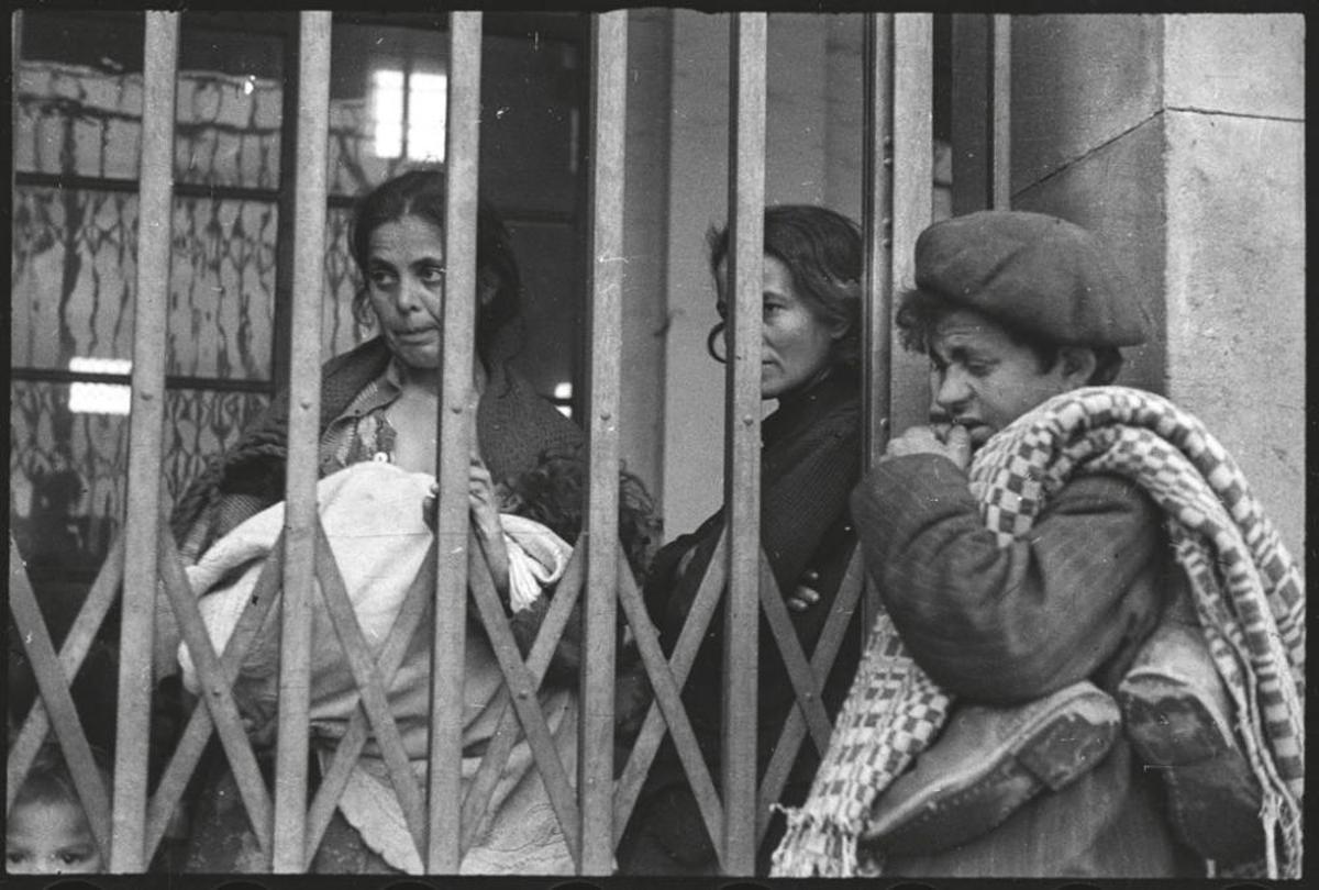 Imágenes de 'La Caja Roja', selección de fotos de la Guerra Civil de Antoni Campañà