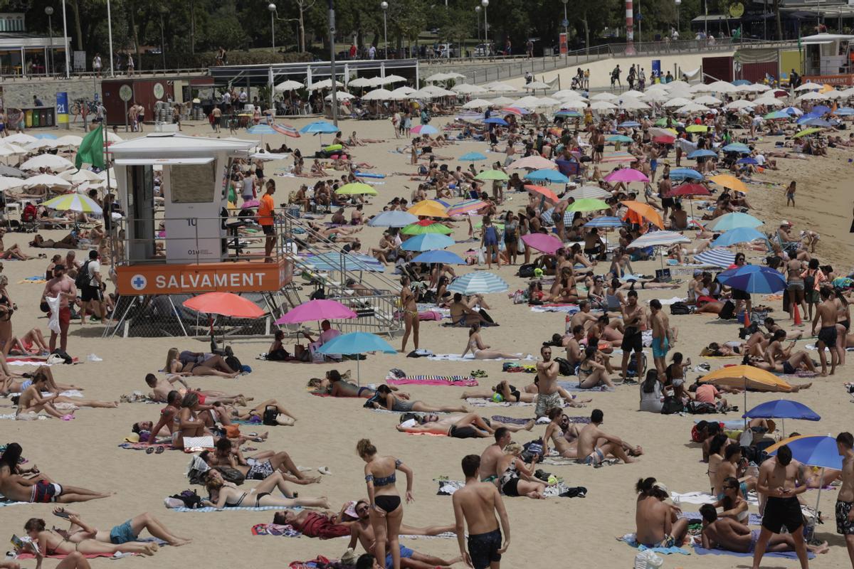 Una playa de Barcelona, este sábado.