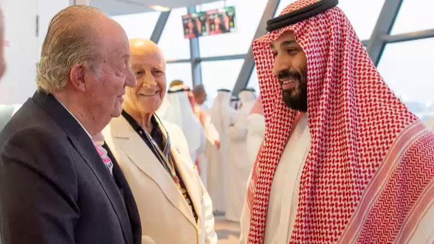 El Rey Juan Carlos se fotografía con Salmán