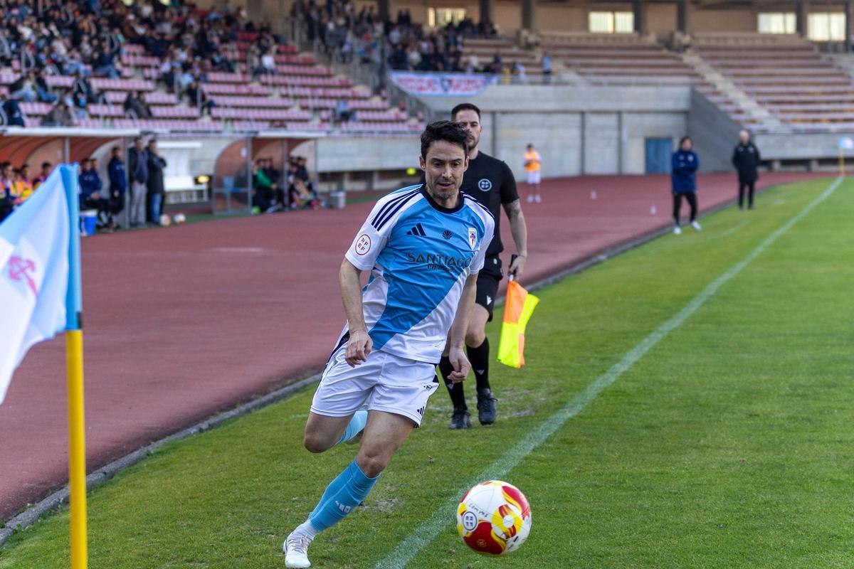 El Compostela cede un empate ante el Racing Villalbés en San Lázaro