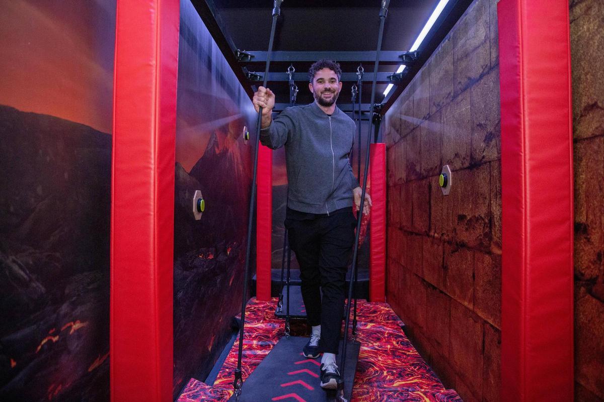 Así es GameSide, el nuevo complejo de ocio inmersivo de Terrassa con juegos de acción, QuizShow y karaoke