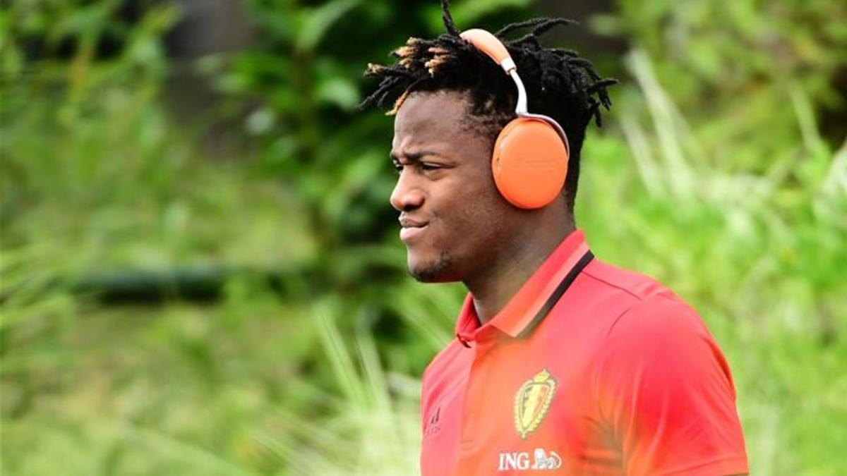 Batsuayi se dirige al entrenamiento de la selección belga