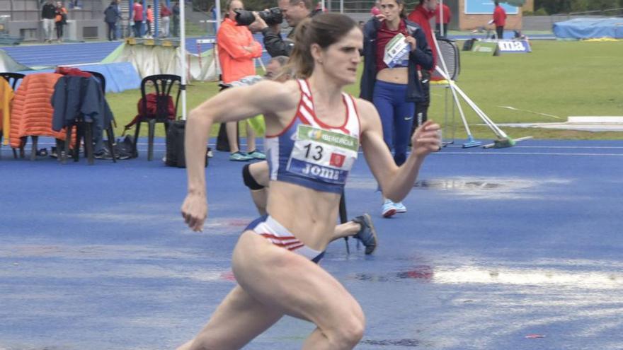 Laura Bou va establir el nou rècord de Manresa en els 400 m | OSCAR BAYONA
