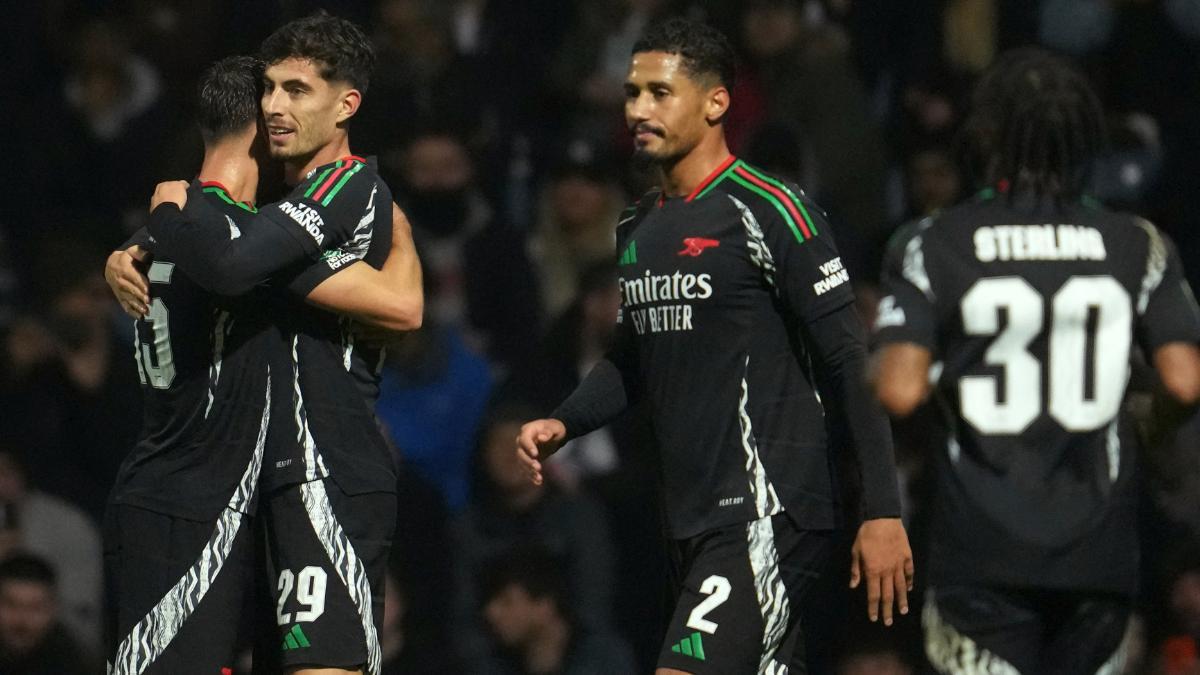 Kai Havertz celebrando con sus compañeros el 0-3 ante el Preston