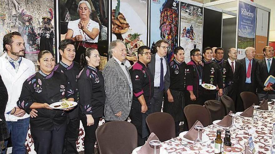 Chefs, empresarios y representantes del gobierno mexicano. // I. O.