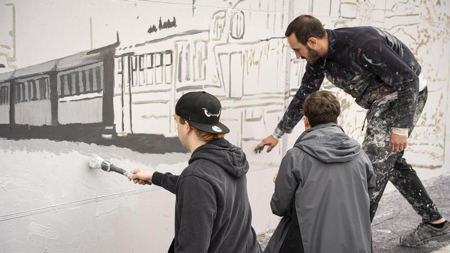 Com és el nou mural de 47 metres dedicat a la història ferroviària de Balsareny?