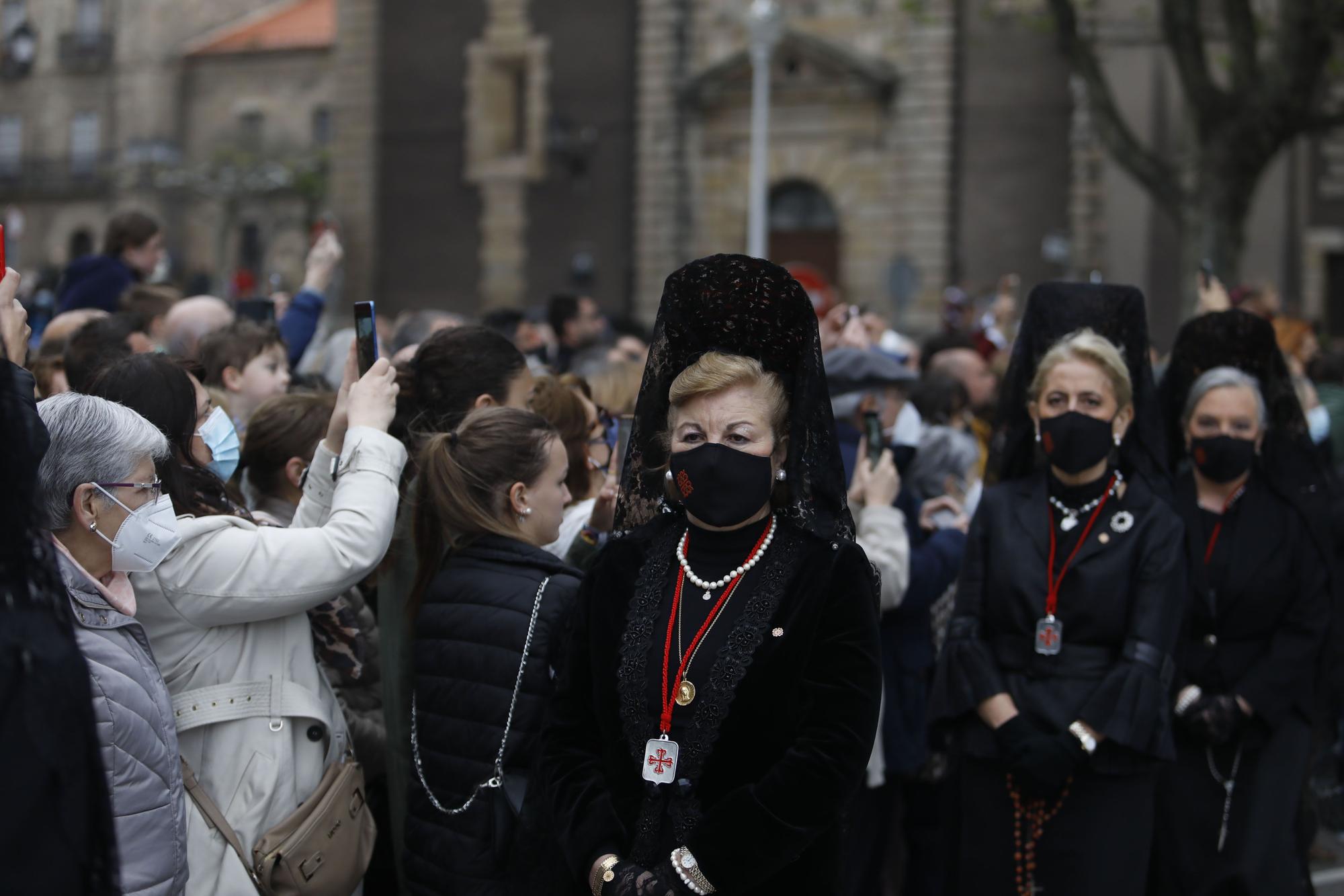 En imágenes: La procesión del Viernes Santo en Gijón