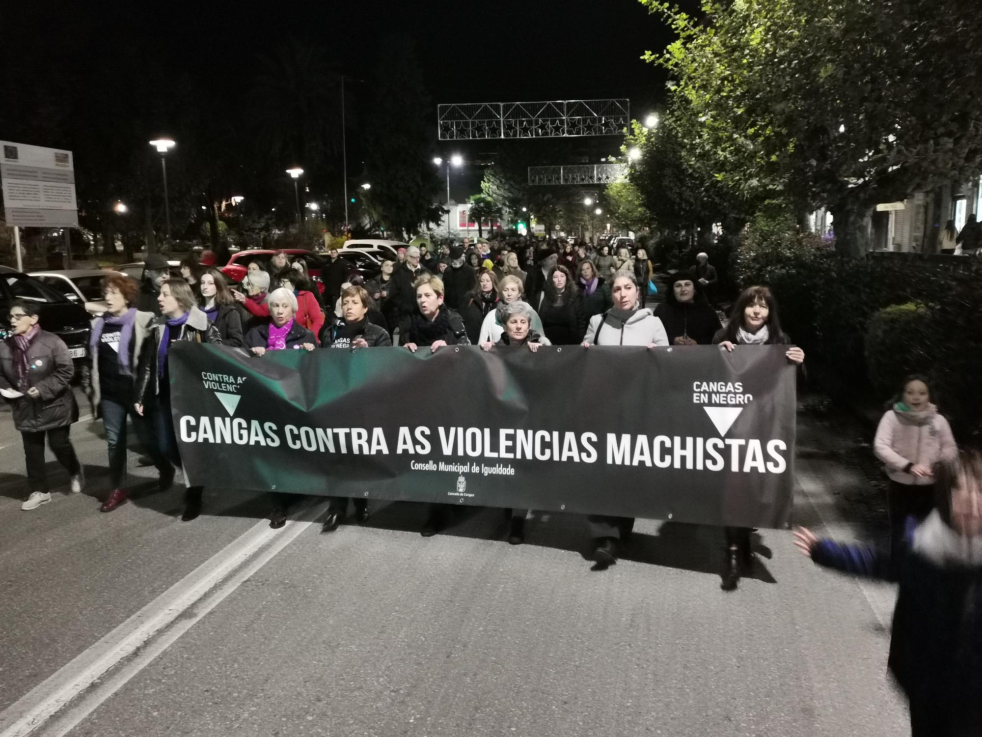 La celebración del Día Internacional contra las Violencias Machistas en Cangas