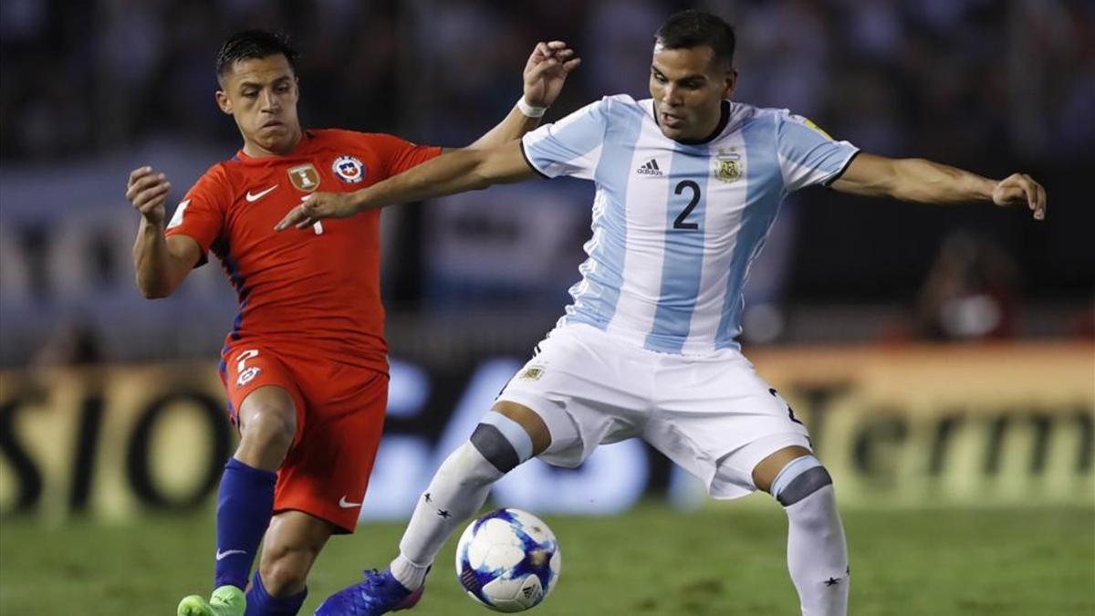 Mercado se lesionó en el partido en que la selección argentina batió a Chile