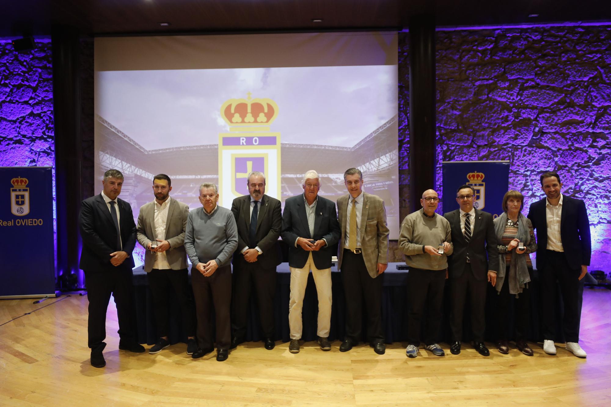 EN IMÁGENES: El Oviedo homenajea a sus abonados más antiguos