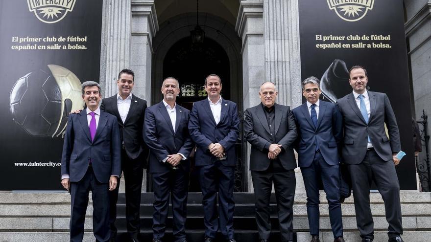 Las acciones del primer club de fútbol español que salió a bolsa caen un 71% en 2022