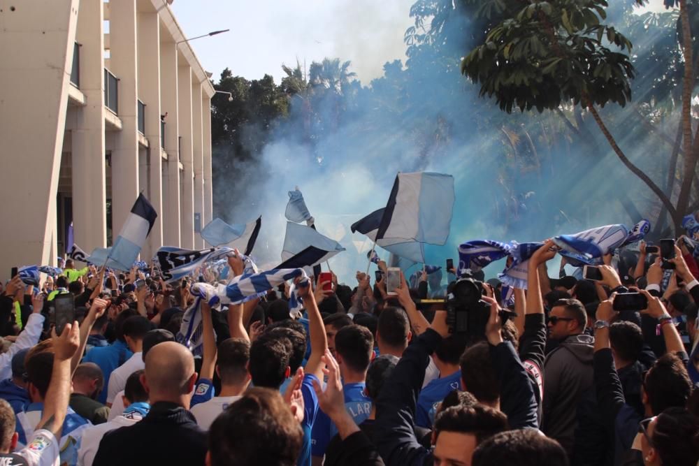 Recibimiento al Málaga CF antes del partido ante el Deportivo