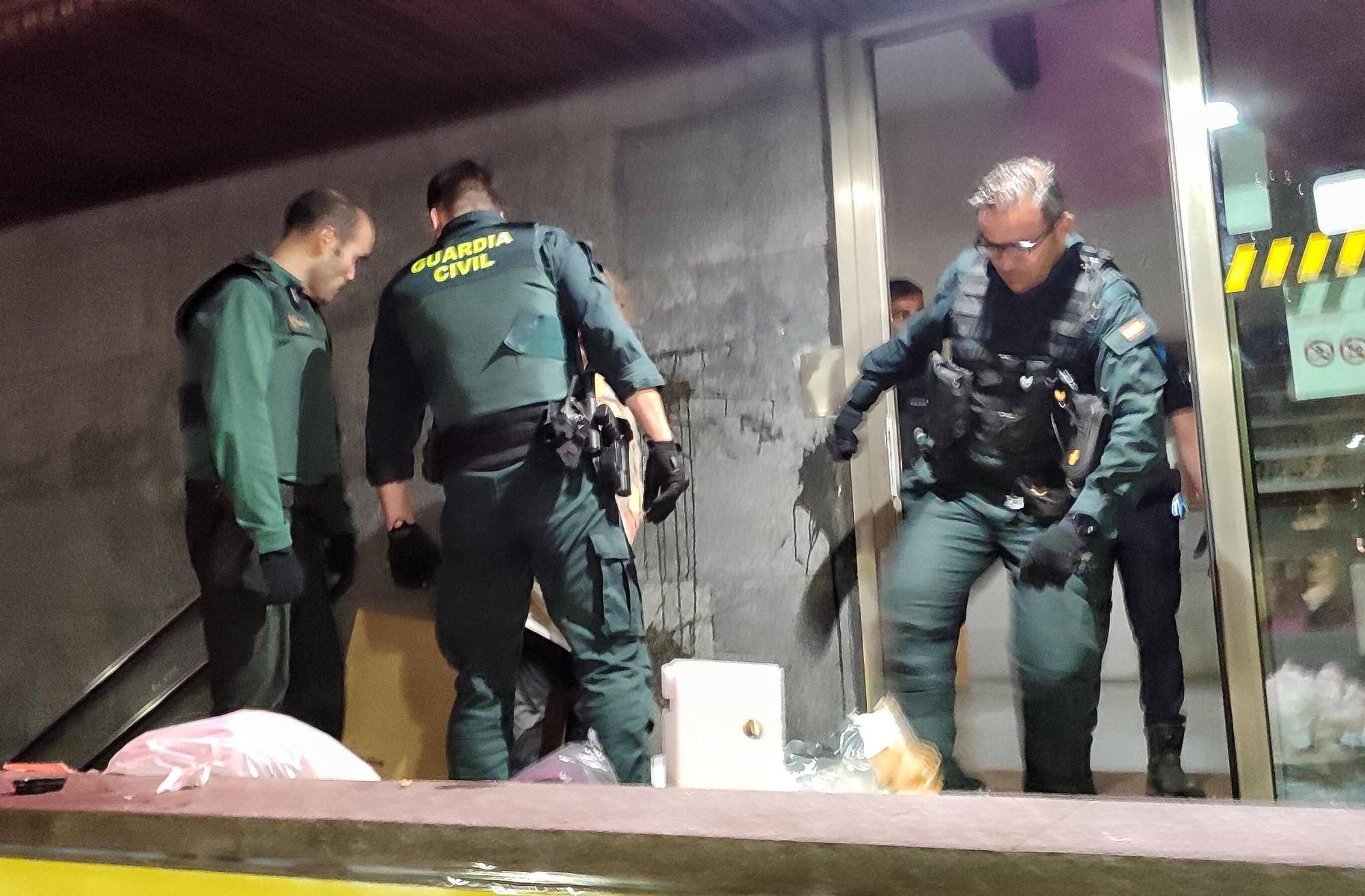 Multidudinaria protesta contra la subida de la basura en O Morrazo